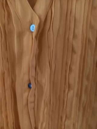 Vestido amarillo plisado
