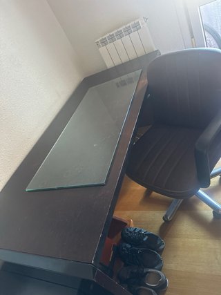 Escritorio madera  con silla