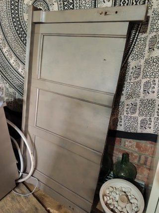 Cabezal de cama de madera gris