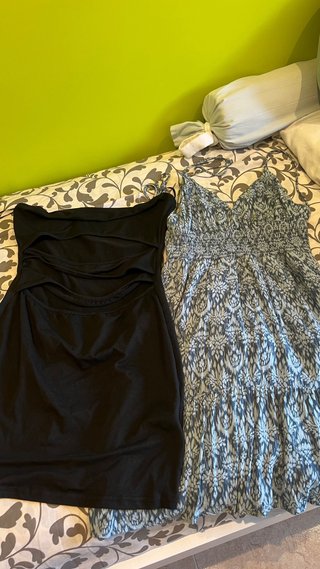 Vestido negro y estampado floral