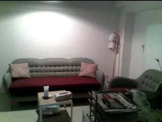 Sofá 3 plazas y sillón individual gris/rojo