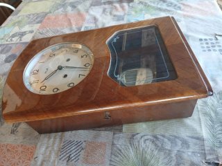 Orologio da parete vintage in legno