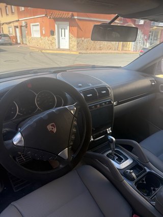 Porsche Cayenne 2004
