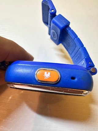 Reloj VTech para niños azul con marcas de uso