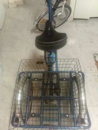 Triciclo Eléctrico con Cesta
