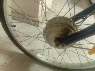 Triciclo Eléctrico con Cesta
