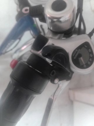 Triciclo Eléctrico con Cesta