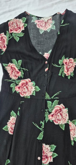 Vestido floral Miss Selfridge