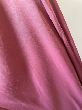 Falda Zara rosa satinada