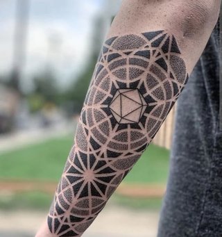 Tatuador Tatuaje tattoo realismo Studio BCN