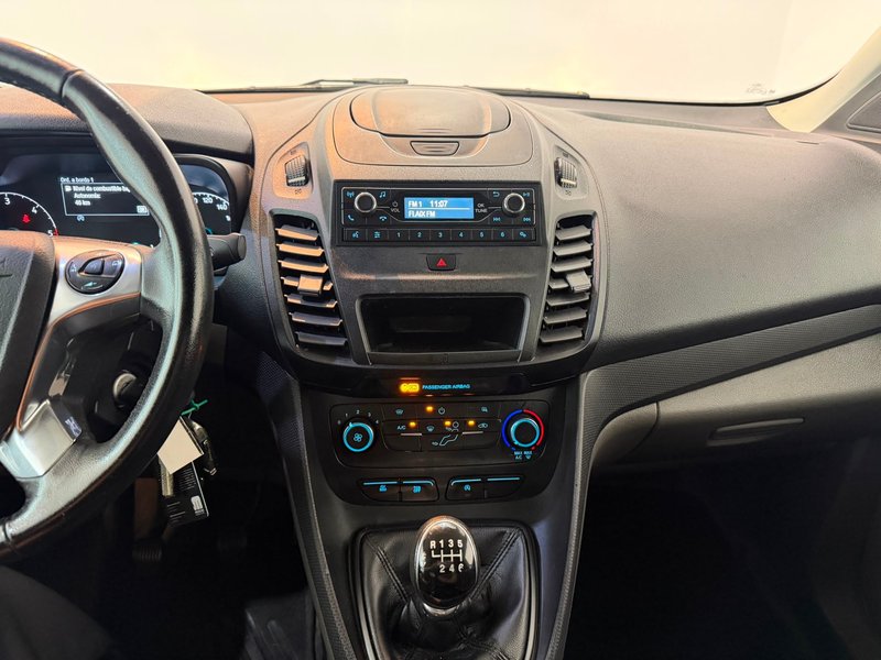 Ford Transit Connect 2020, foto 11