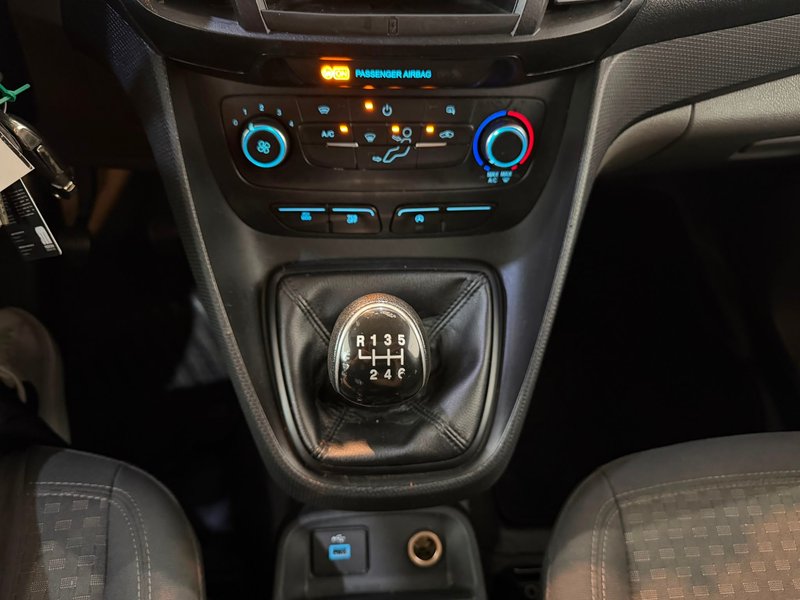 Ford Transit Connect 2020, foto 14