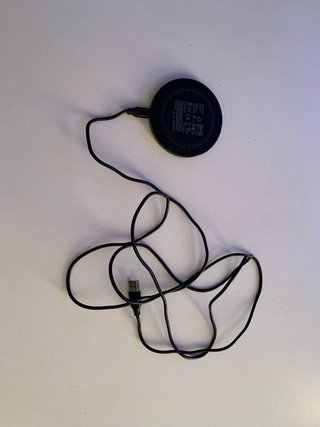Cargador móvil y cable USB