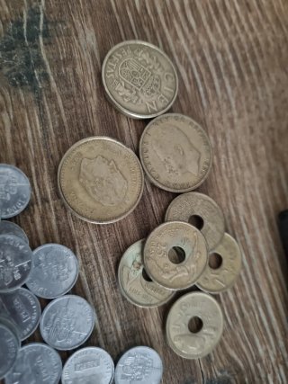 Lote de Monedas Variadas y bolso