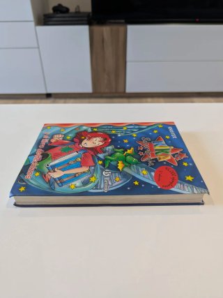 Kika Superbruja y el libro de hechizos