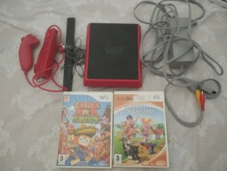 Consola Nintendo Wii Roja y Negra