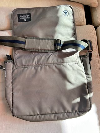 Bolsa fun and basics Ecoalf Cartera verde oliva