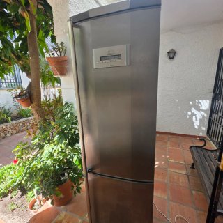 Frigorífico AEG Grande. TFN. 628767068.