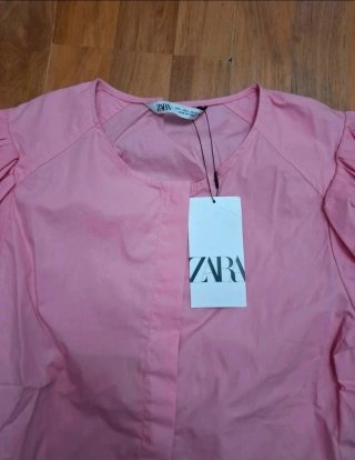 Blusa Zara manga abullonada rosa