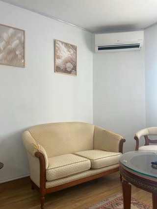 Sofá 2 plazas y 2 butacas madera y tela, regalo