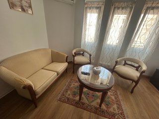 Sofá 2 plazas y 2 butacas madera y tela, regalo