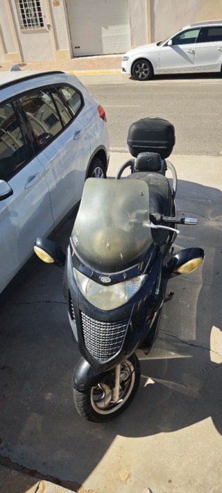 Kymco Grand Dink 125 Negra