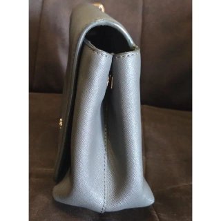 Bolso bandolera DKNY plateado piel