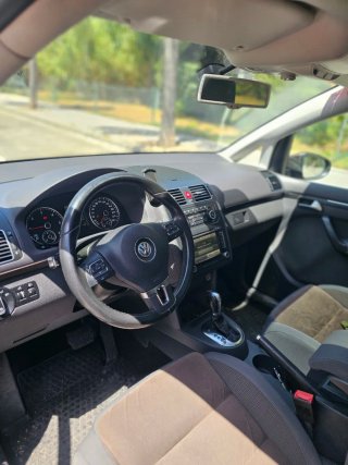 Volkswagen Touran 2012