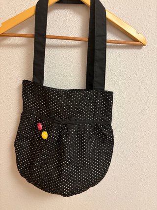 Bolso de hombro con lunares