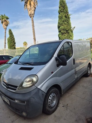Opel Vivaro 2003