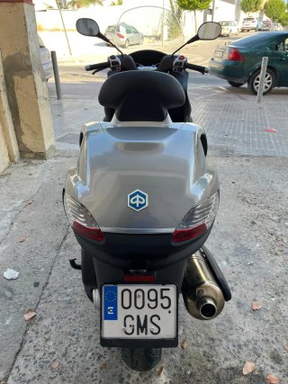 Piaggio MP3 400RL Gris