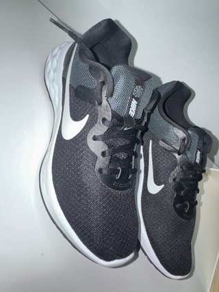 Zapatillas Nike Negras y Grises