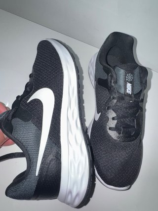 Zapatillas Nike Negras y Grises