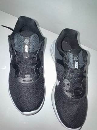 Zapatillas Nike Negras y Grises