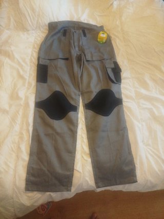 Pantalón de trabajo gris nuevo