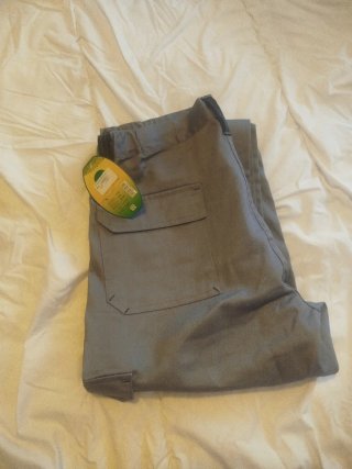 Pantalón de trabajo gris nuevo