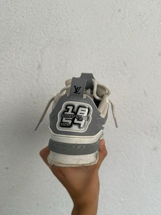 Zapatillas LV Skate Grises y Blancas