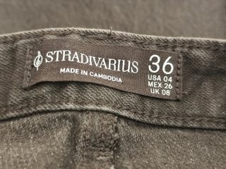 Falda vaquera larga negra Stradivarius