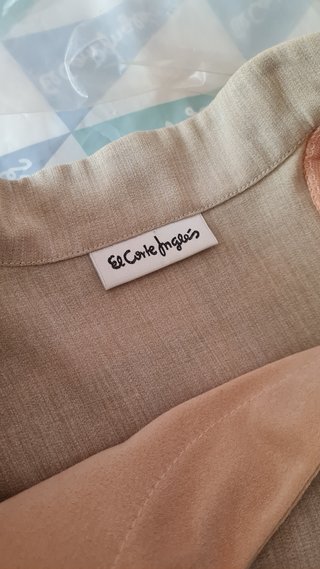 Traje de mujer El Corte Inglés beige
