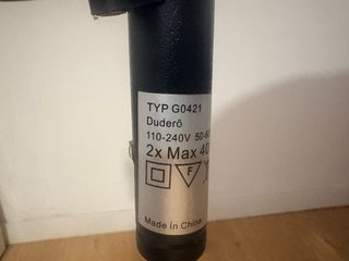 Lámpara de pie Ikea negra