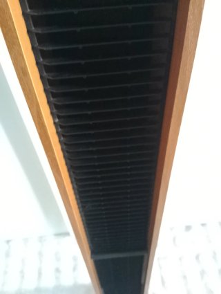 Estantería para CDs de madera y plástico