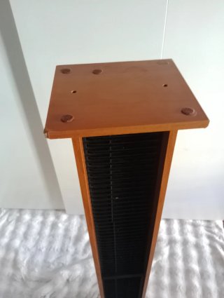 Estantería para CDs de madera y plástico