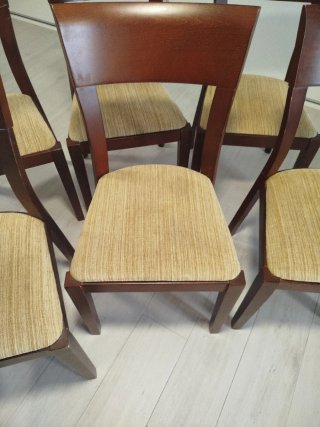 Sillas de comedor de madera tapizadas