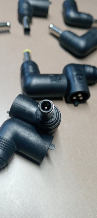 Conector 19V M6 Ángulo Recto