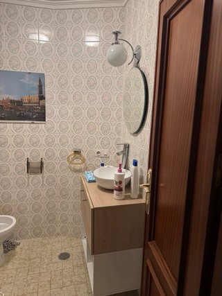 Piso 5 dormitorios, 180 m2 y garaje. Muy centrico.