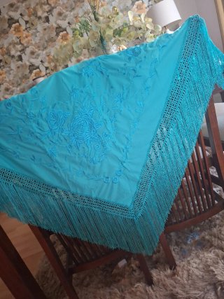 Manton Flamenco Verde Turquesa Bordado
