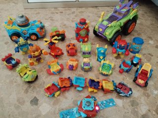 Lote de Figuras Super Zings