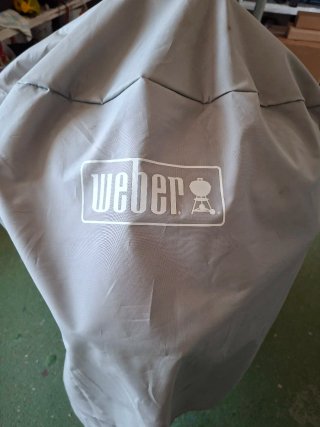 Barbacoa Weber Negra y Plateada