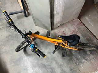 Bicicleta infantil B-PRO 20 naranja