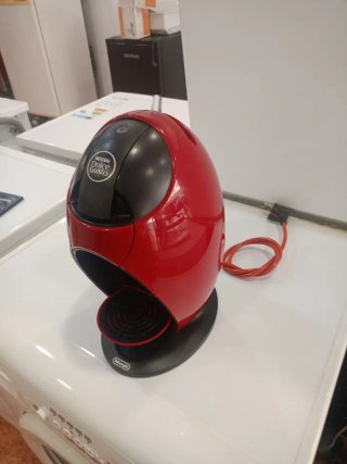 Cafetera Dolce Gusto Roja